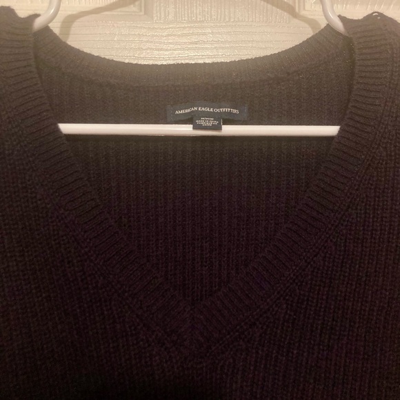 American Eagle navy embroidered floral sweater - Picture 4 of 4